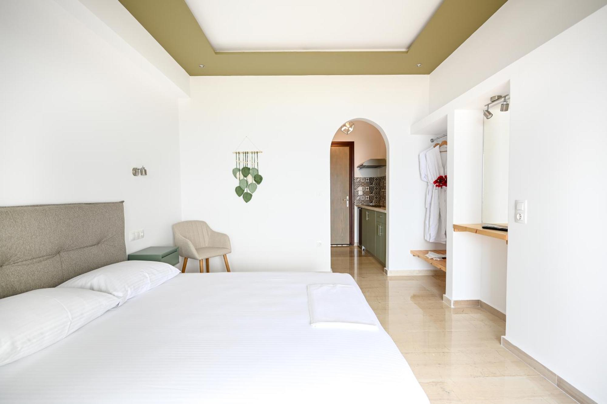 Makis Sea View Studios Skiathos-Stadt Exterior foto