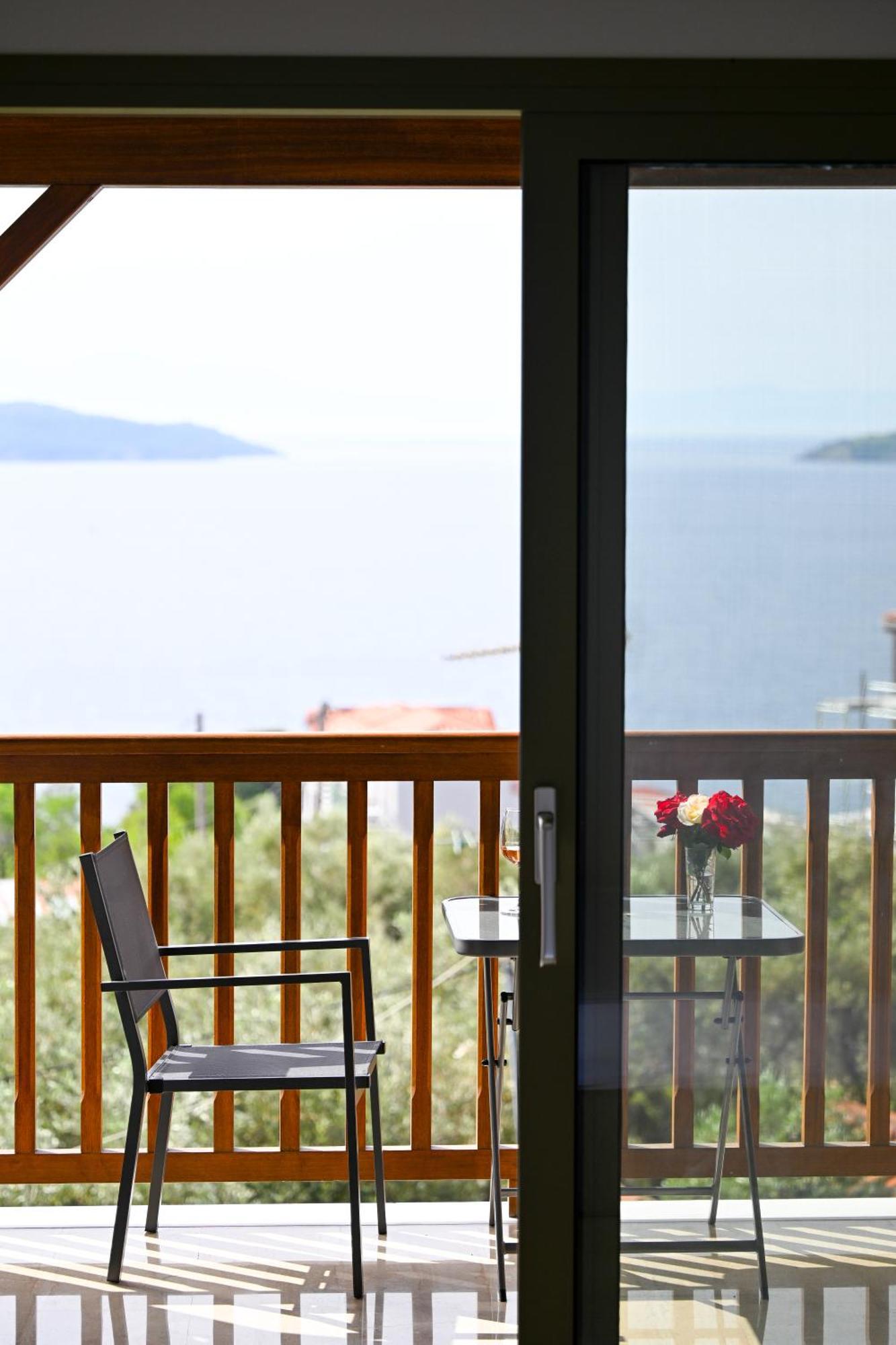 Makis Sea View Studios Skiathos-Stadt Exterior foto