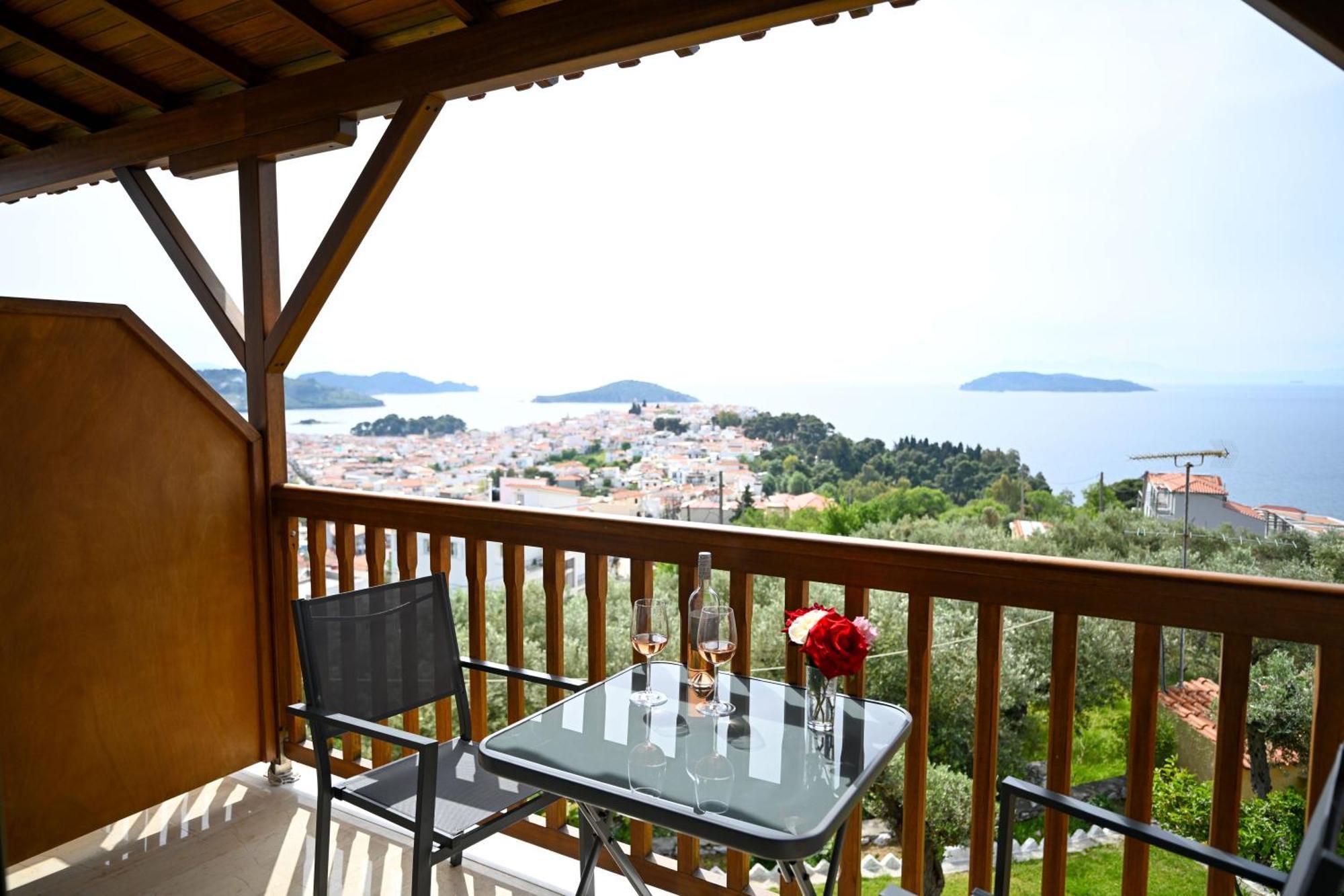 Makis Sea View Studios Skiathos-Stadt Exterior foto